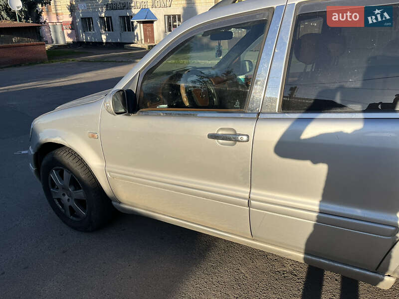 Внедорожник / Кроссовер Mercedes-Benz M-Class 1998 в Купянске