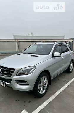 Внедорожник / Кроссовер Mercedes-Benz M-Class 2013 в Киеве