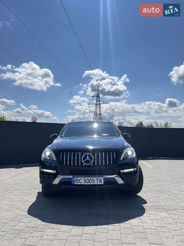 Mercedes-Benz M-Class 2012