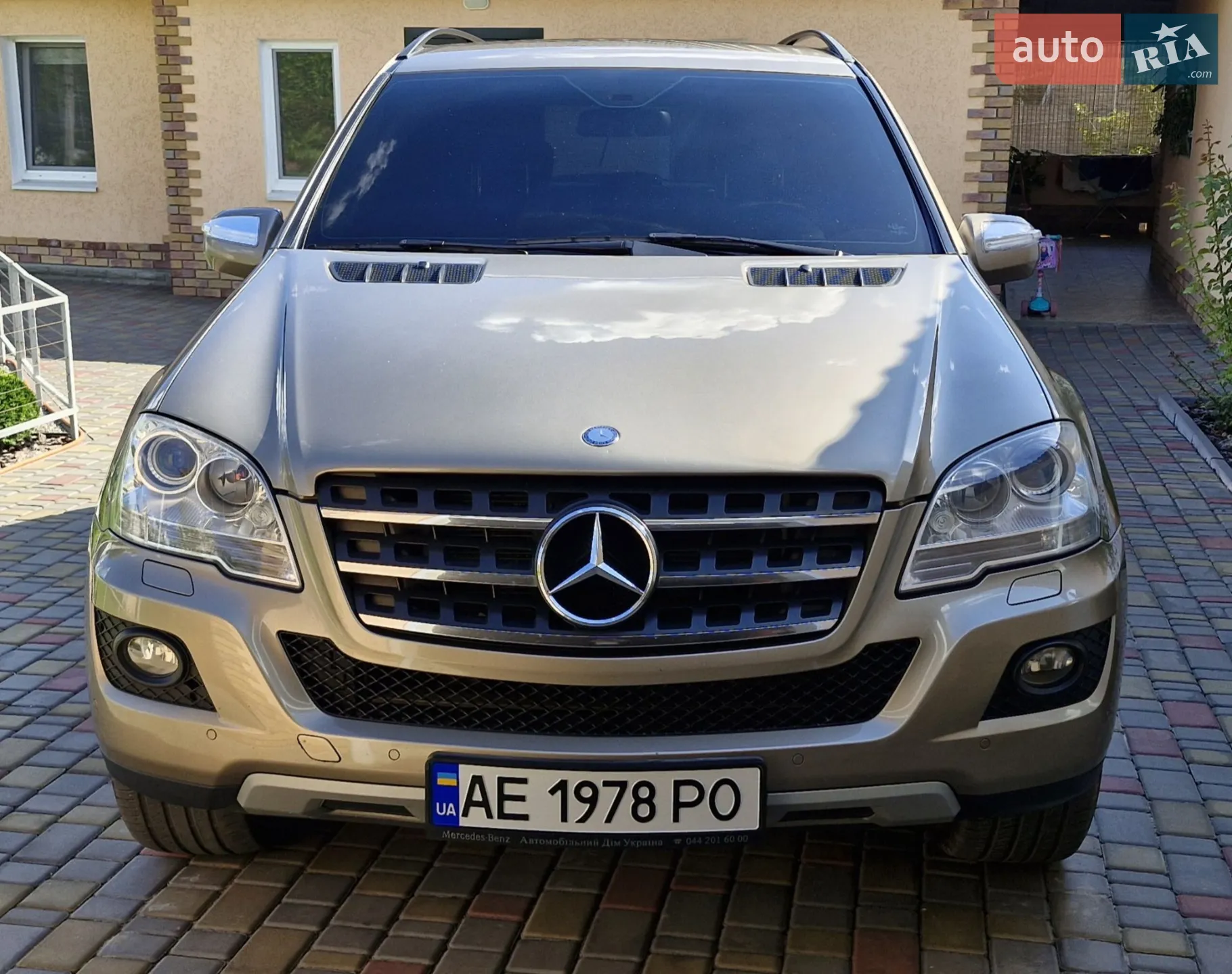 2010 Mercedes-Benz M-klasse - мініатюра 2