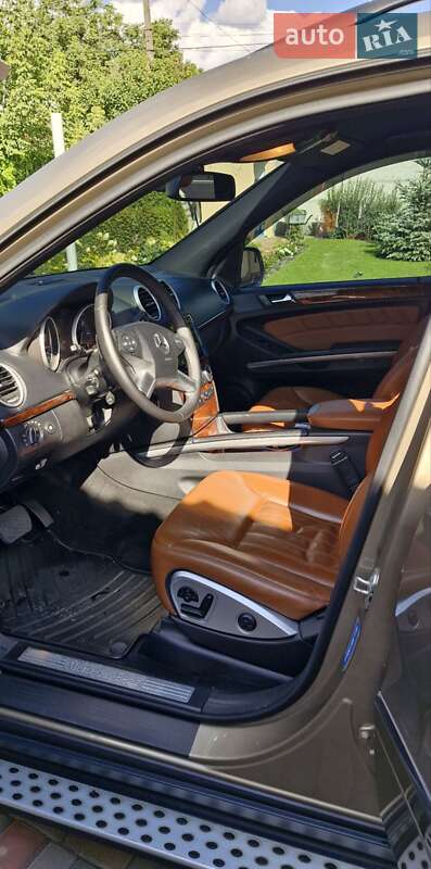 Позашляховик / Кросовер Mercedes-Benz M-Class 2010 в Дніпрі