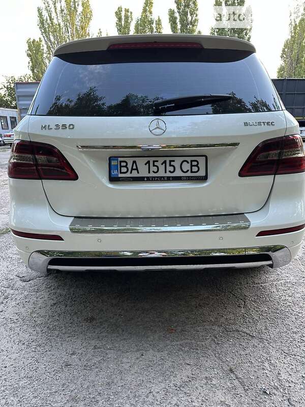Внедорожник / Кроссовер Mercedes-Benz M-Class 2013 в Кропивницком