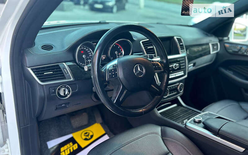 Внедорожник / Кроссовер Mercedes-Benz M-Class 2014 в Черновцах