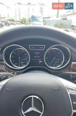 Позашляховик / Кросовер Mercedes-Benz M-Class 2012 в 