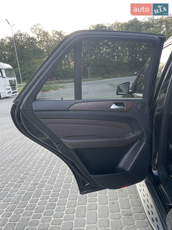 Позашляховик / Кросовер Mercedes-Benz M-Class 2012 в Львові
