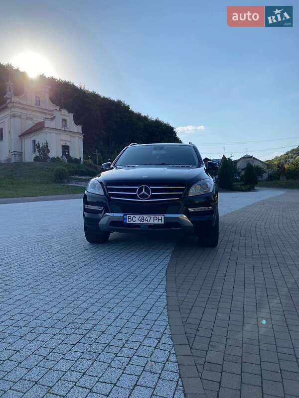 Внедорожник / Кроссовер Mercedes-Benz M-Class 2012 в Львове