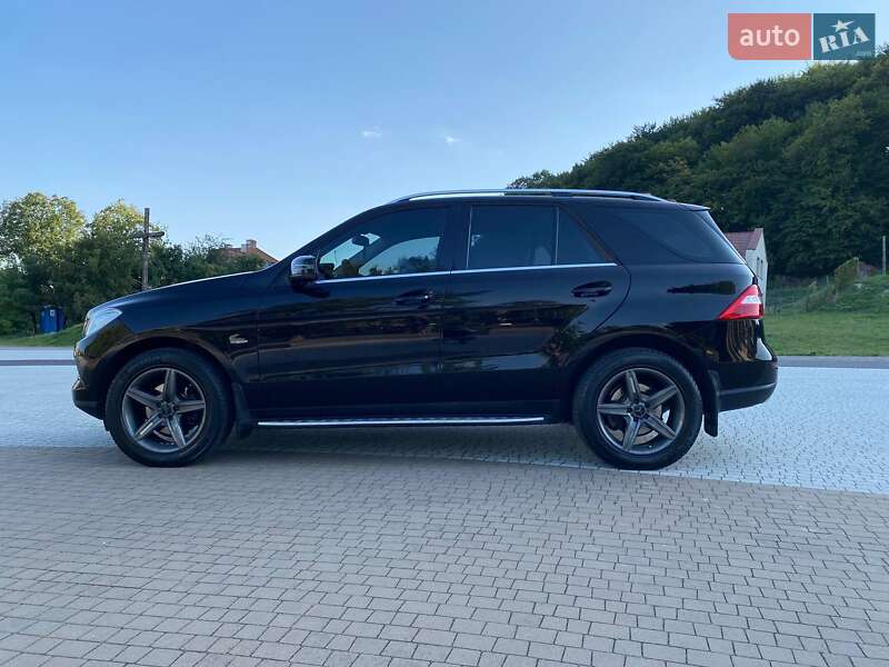 Внедорожник / Кроссовер Mercedes-Benz M-Class 2012 в Львове