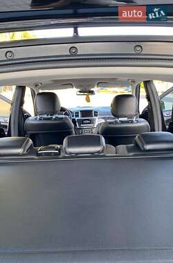 Внедорожник / Кроссовер Mercedes-Benz M-Class 2012 в 