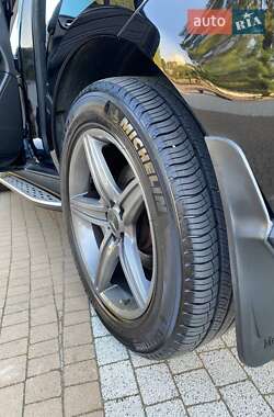 Внедорожник / Кроссовер Mercedes-Benz M-Class 2012 в 