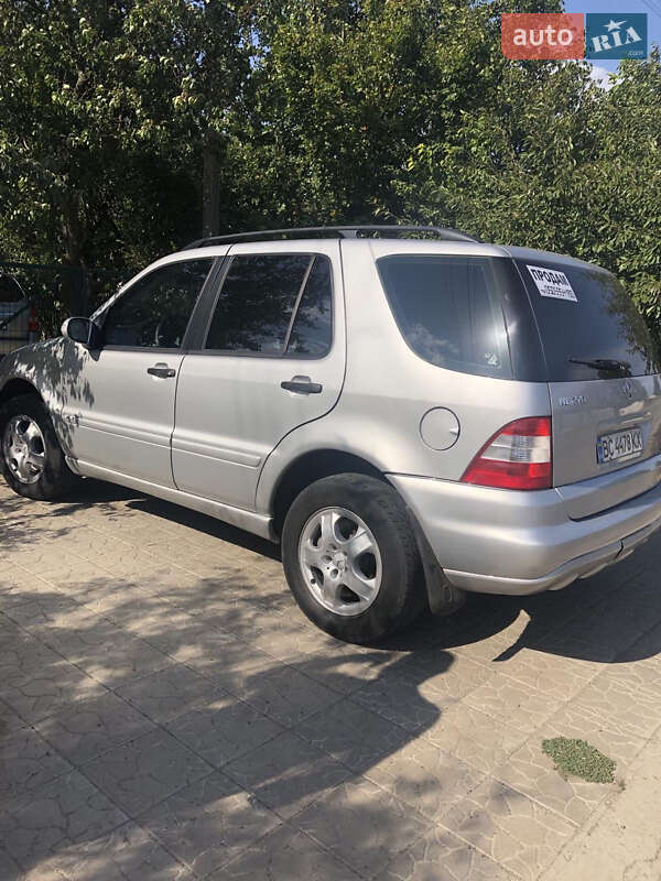 Позашляховик / Кросовер Mercedes-Benz M-Class 2003 в 
