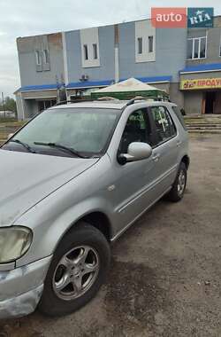 Внедорожник / Кроссовер Mercedes-Benz M-Class 1999 в 