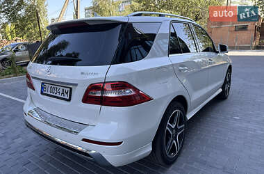 Внедорожник / Кроссовер Mercedes-Benz M-Class 2012 в 