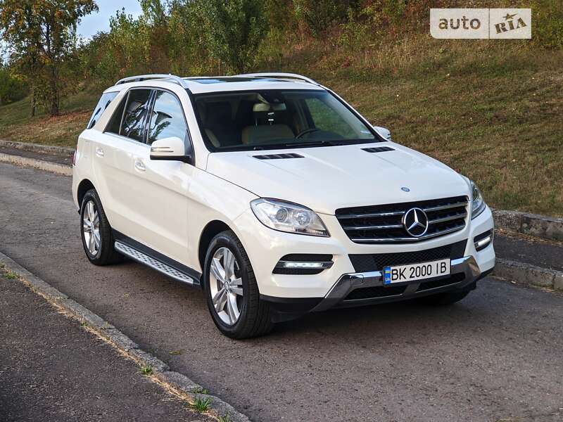 Внедорожник / Кроссовер Mercedes-Benz M-Class 2013 в Ровно