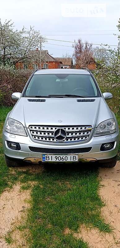 Позашляховик / Кросовер Mercedes-Benz M-Class 2005 в Полтаві