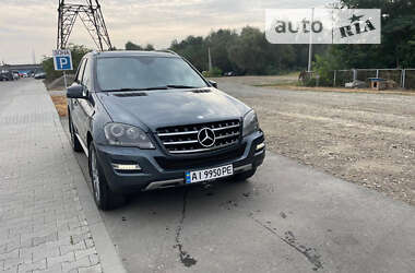 Внедорожник / Кроссовер Mercedes-Benz M-Class 2011 в Черновцах