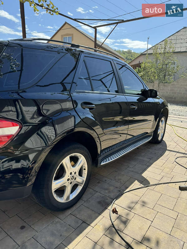 Внедорожник / Кроссовер Mercedes-Benz M-Class 2006 в Виноградове