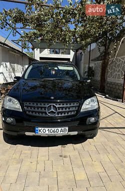 Внедорожник / Кроссовер Mercedes-Benz M-Class 2006 в 