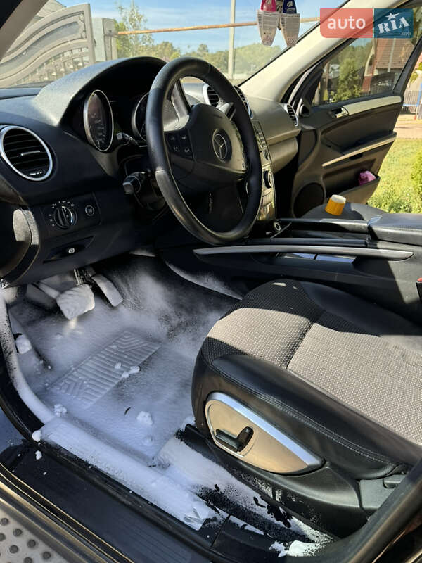 Внедорожник / Кроссовер Mercedes-Benz M-Class 2006 в Виноградове