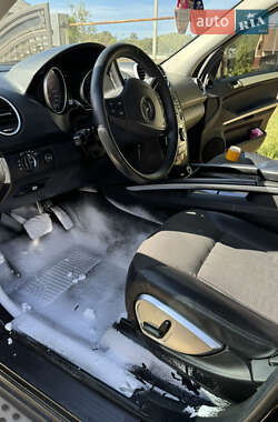 Внедорожник / Кроссовер Mercedes-Benz M-Class 2006 в 
