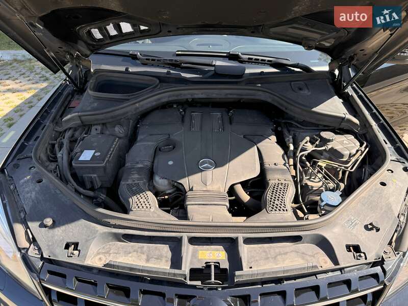 Внедорожник / Кроссовер Mercedes-Benz M-Class 2014 в Киеве