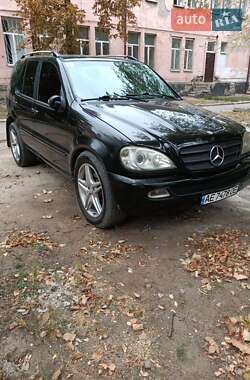 Внедорожник / Кроссовер Mercedes-Benz M-Class 2005 в 