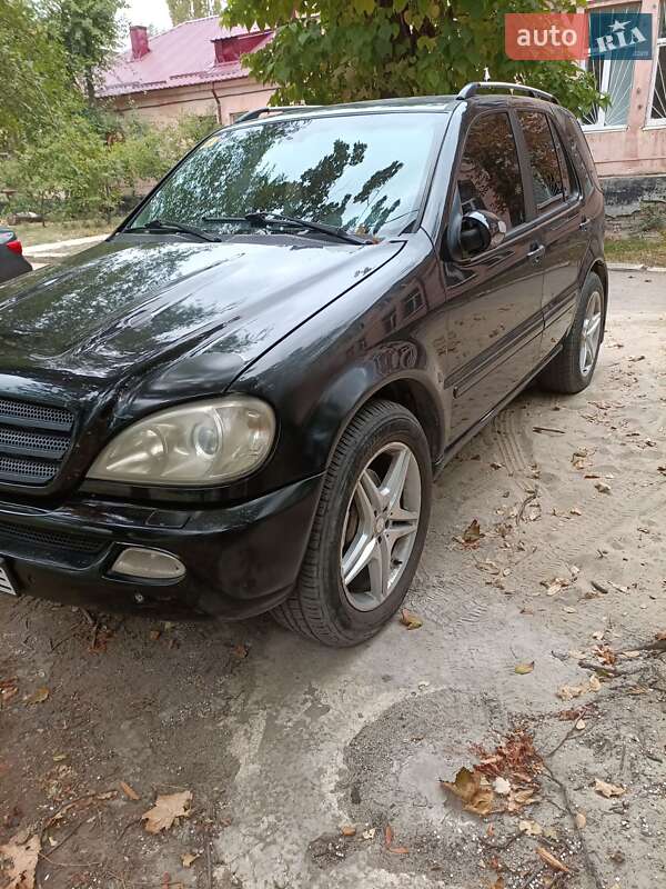 Позашляховик / Кросовер Mercedes-Benz M-Class 2005 в Дніпрі фото 2 Позашляховик / Кросовер Mercedes-Benz M-Class 2005 в Дніпрі
