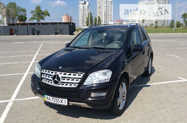 Внедорожник / Кроссовер Mercedes-Benz M-Class 2011 в Киеве