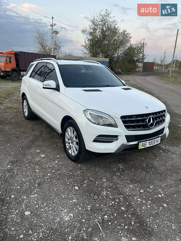 Позашляховик / Кросовер Mercedes-Benz M-Class 2013 в Дніпрі