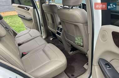 Внедорожник / Кроссовер Mercedes-Benz M-Class 2011 в Черновцах