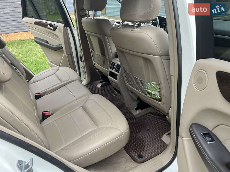 Внедорожник / Кроссовер Mercedes-Benz M-Class 2011 в Черновцах фото 6 Внедорожник / Кроссовер Mercedes-Benz M-Class 2011 в Черновцах