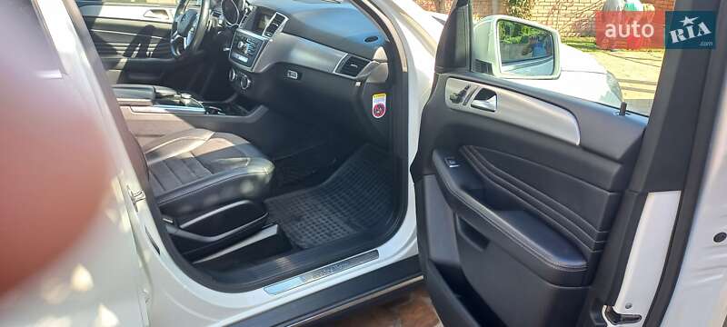 Внедорожник / Кроссовер Mercedes-Benz M-Class 2012 в Южном