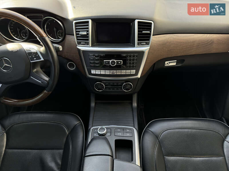 Позашляховик / Кросовер Mercedes-Benz M-Class 2013 в Одесі