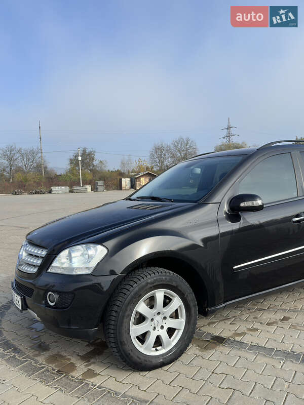 Внедорожник / Кроссовер Mercedes-Benz M-Class 2007 в Черновцах