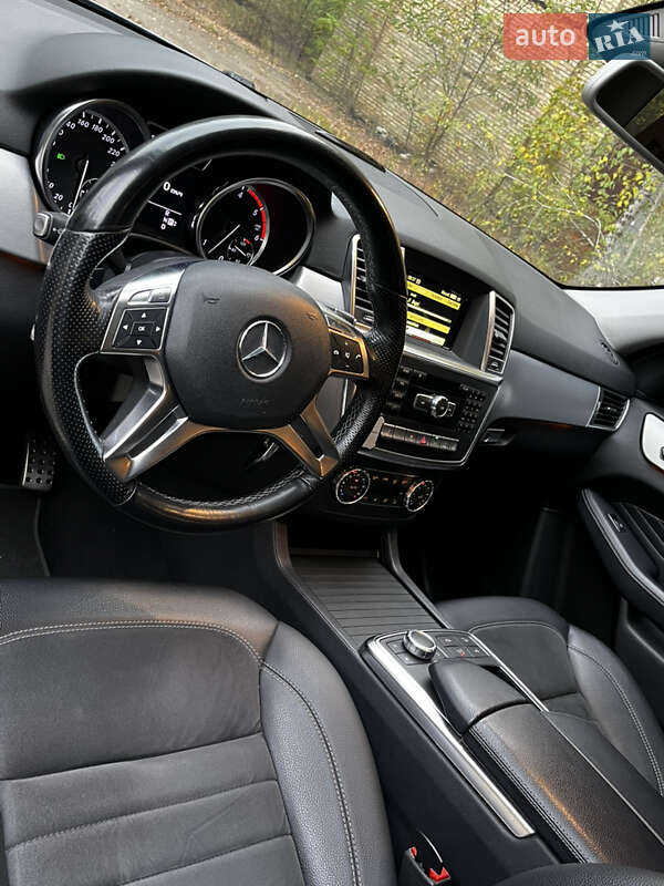 Внедорожник / Кроссовер Mercedes-Benz M-Class 2012 в Киеве
