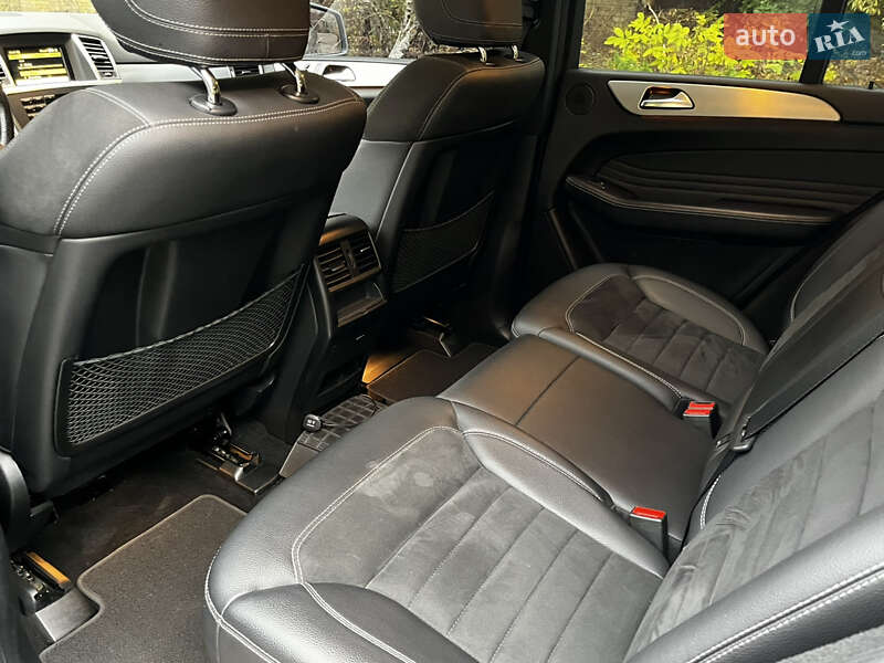 Внедорожник / Кроссовер Mercedes-Benz M-Class 2012 в Киеве