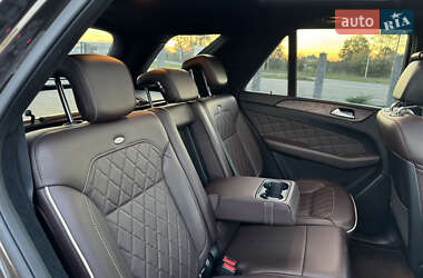 Внедорожник / Кроссовер Mercedes-Benz M-Class 2013 в 