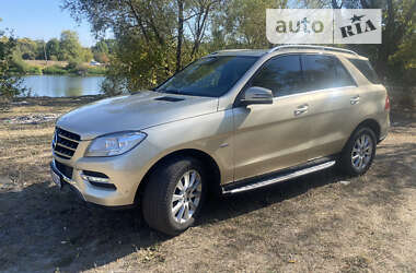 Внедорожник / Кроссовер Mercedes-Benz M-Class 2011 в Конотопе