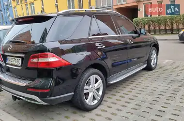 Mercedes-Benz M-Class 2015