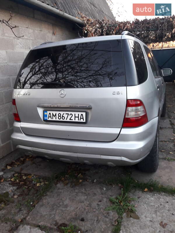 Внедорожник / Кроссовер Mercedes-Benz M-Class 2004 в Коростене