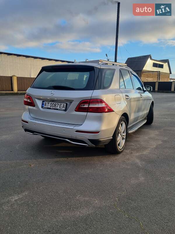 Позашляховик / Кросовер Mercedes-Benz M-Class 2011 в Рожнятові фото 3 Позашляховик / Кросовер Mercedes-Benz M-Class 2011 в Рожнятові