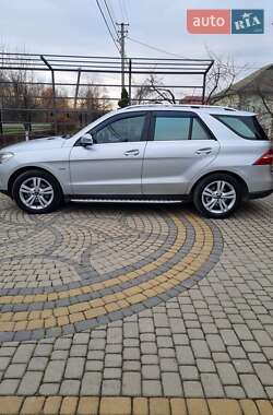 Внедорожник / Кроссовер Mercedes-Benz M-Class 2011 в 