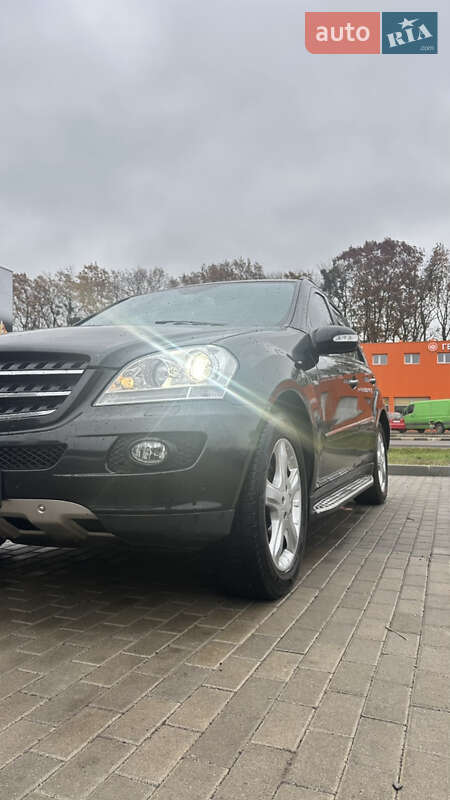 Позашляховик / Кросовер Mercedes-Benz M-Class 2007 в Луцьку