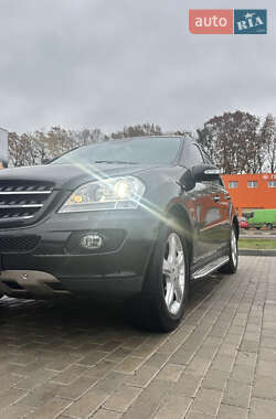 Внедорожник / Кроссовер Mercedes-Benz M-Class 2007 в 