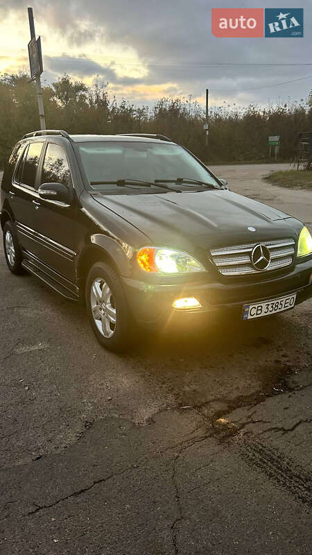 Внедорожник / Кроссовер Mercedes-Benz M-Class 2005 в Прилуках