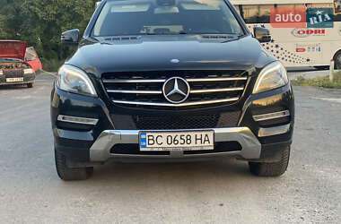 Позашляховик / Кросовер Mercedes-Benz M-Class 2013 в 