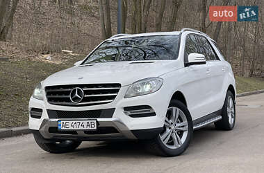 Внедорожник / Кроссовер Mercedes-Benz M-Class 2015 в Киеве