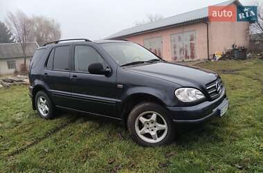 Внедорожник / Кроссовер Mercedes-Benz M-Class 2000 в Самборе