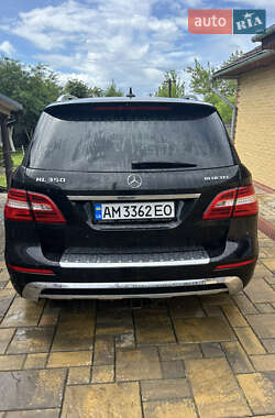 Внедорожник / Кроссовер Mercedes-Benz M-Class 2015 в 