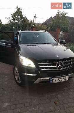 Позашляховик / Кросовер Mercedes-Benz M-Class 2013 в 