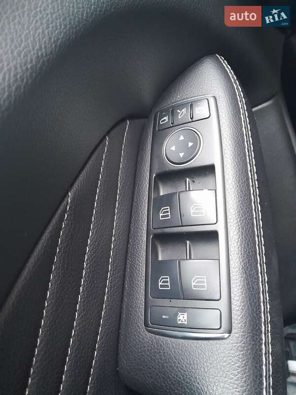 Внедорожник / Кроссовер Mercedes-Benz M-Class 2013 в Киеве